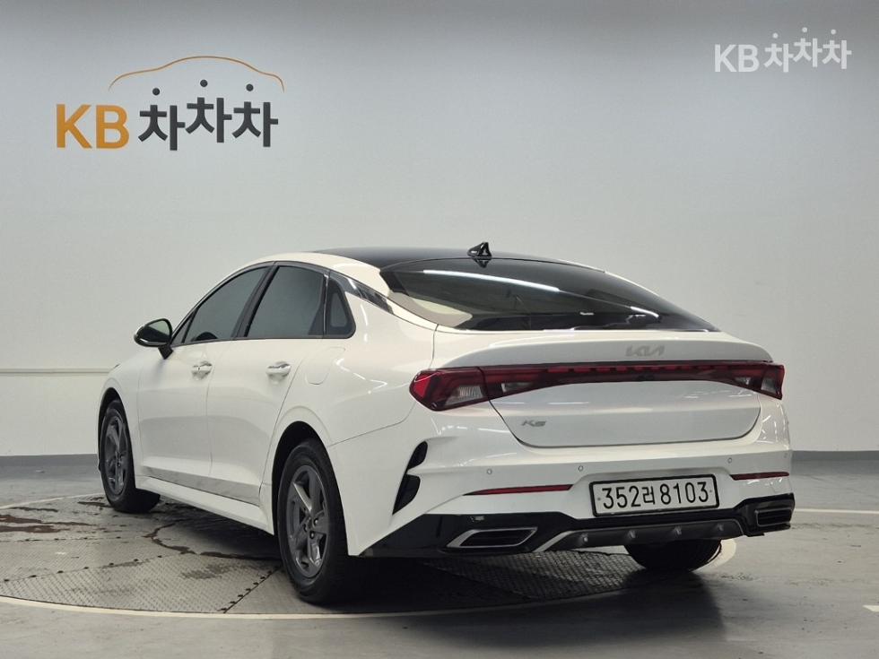 Kia K5 — miniaturë 2