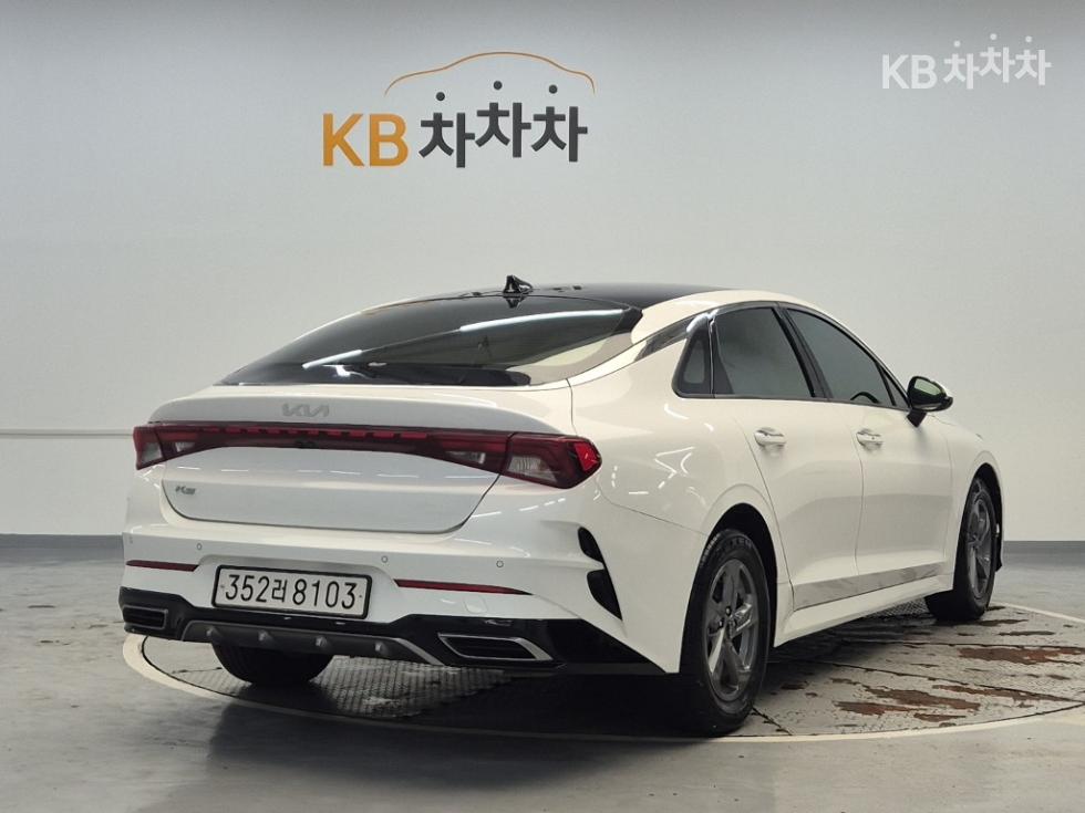 Kia K5 — miniaturë 3