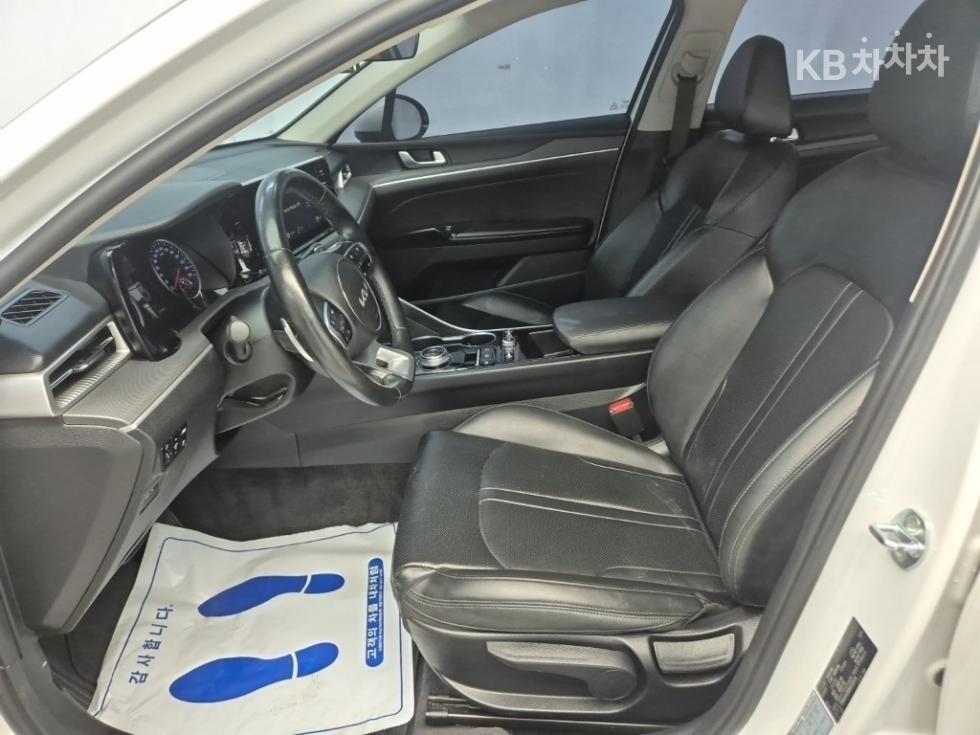 Kia K5 — miniaturë 11