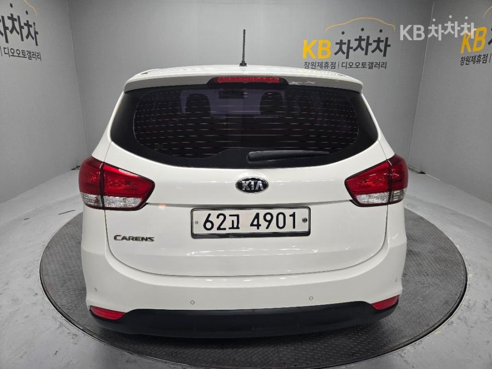 Kia Carens — miniaturë 6