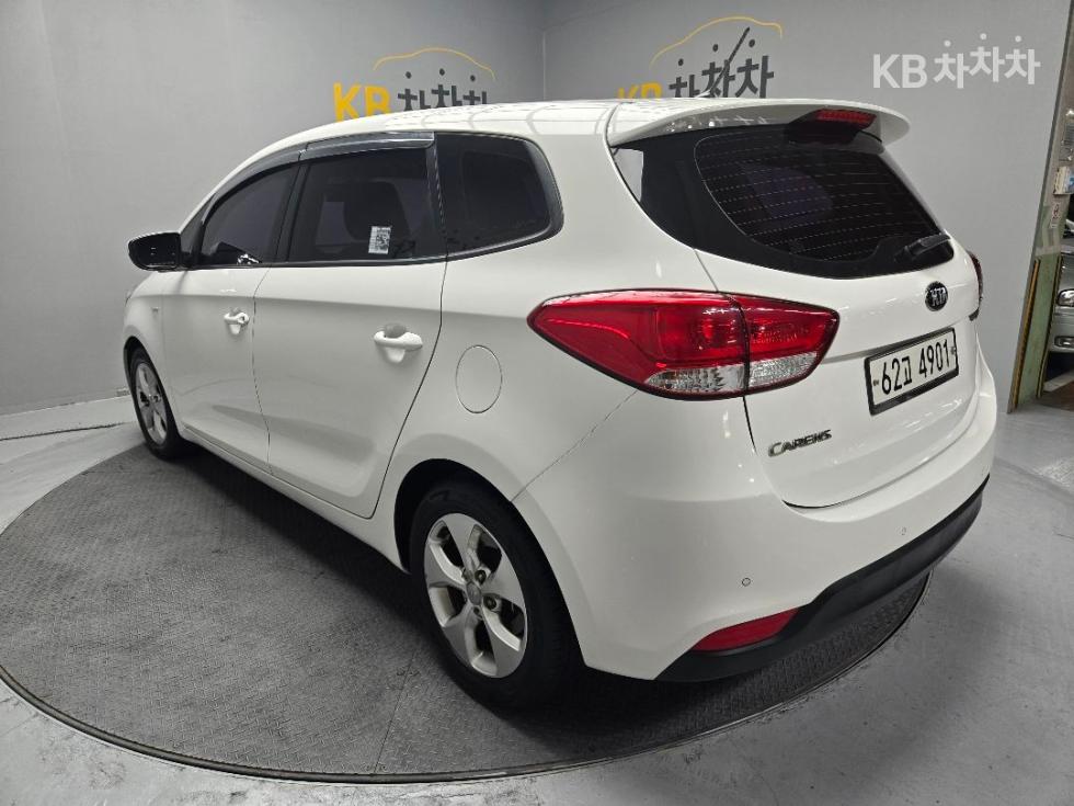 Kia Carens — miniaturë 7