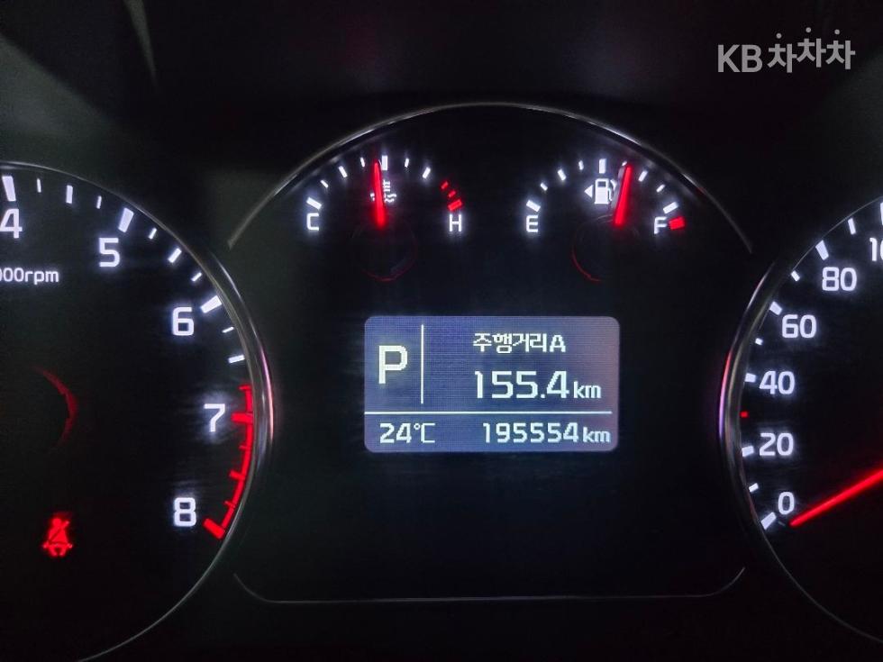Kia Carens — miniaturë 14