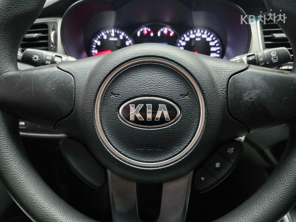 Kia Carens — miniaturë 21