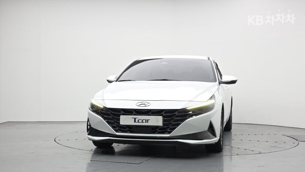 Hyundai Avante — фото 3