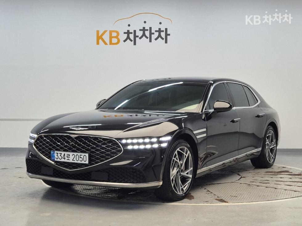 Genesis G90 BASE MODEL — фото 1