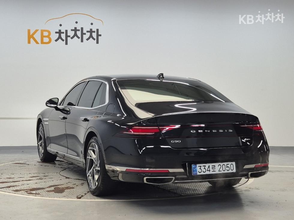 Genesis G90 BASE MODEL — фото 2