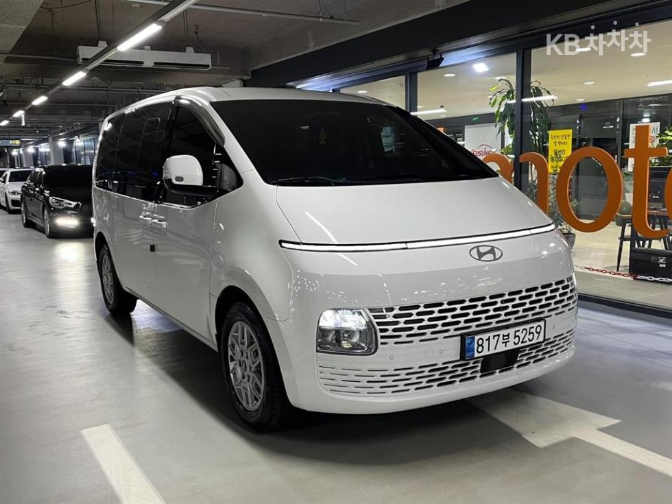 Hyundai Staria — фото 1