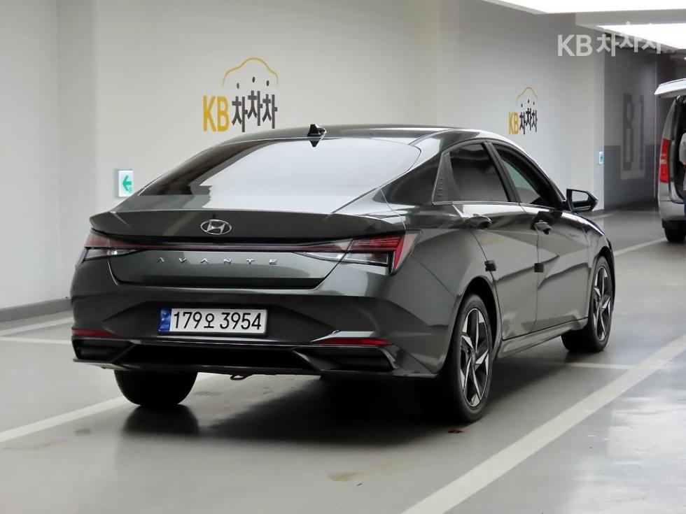 Hyundai Avante INSPIRATION — фото 4