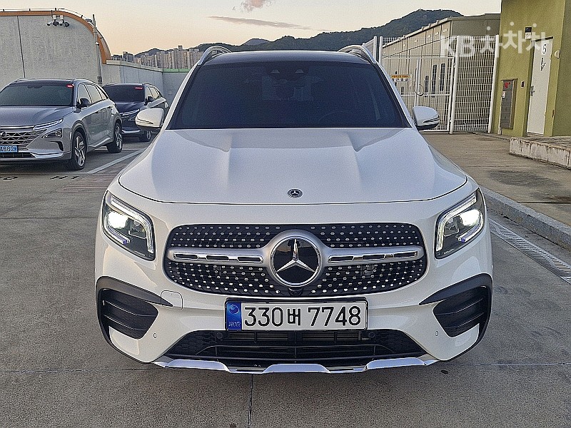 Mercedes-Benz GLB-Class — фото 1