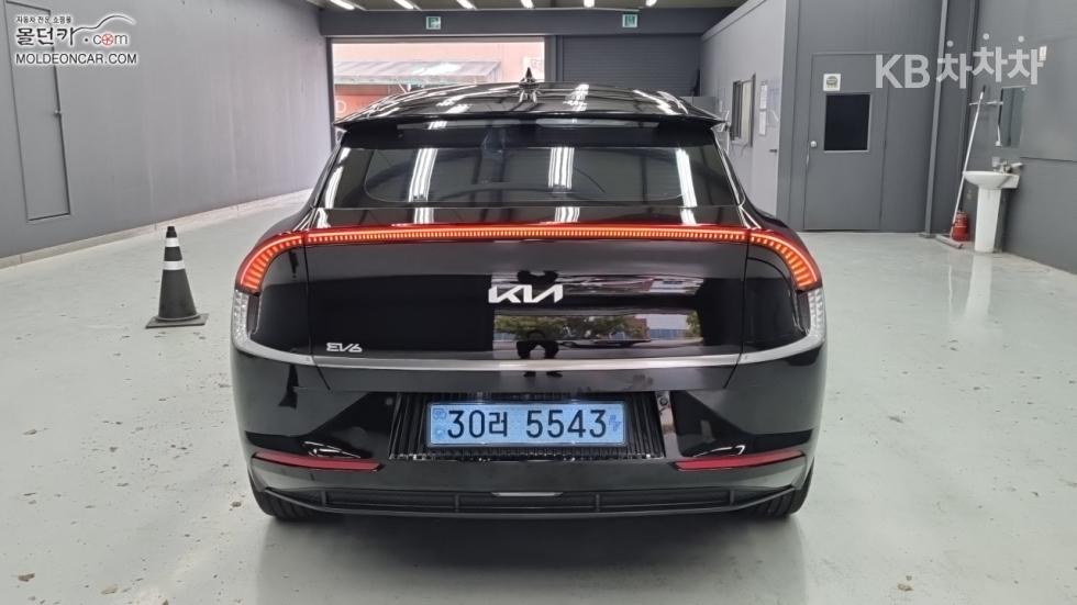 Kia EV6 — фото 4