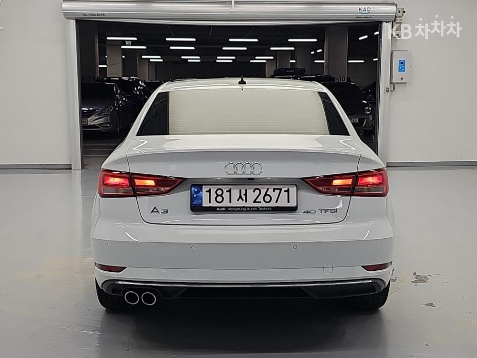 Audi A3 8V — фото 3