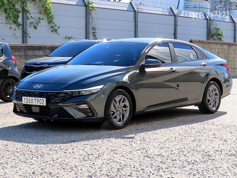 Hyundai Avante — фото 2
