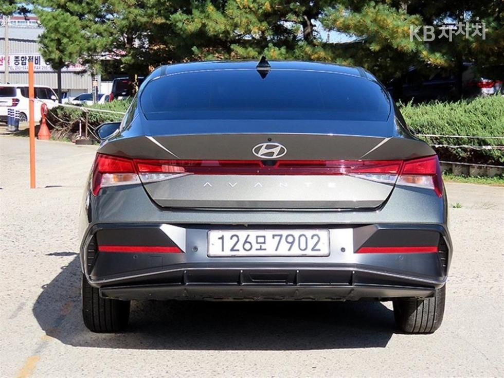 Hyundai Avante — фото 4