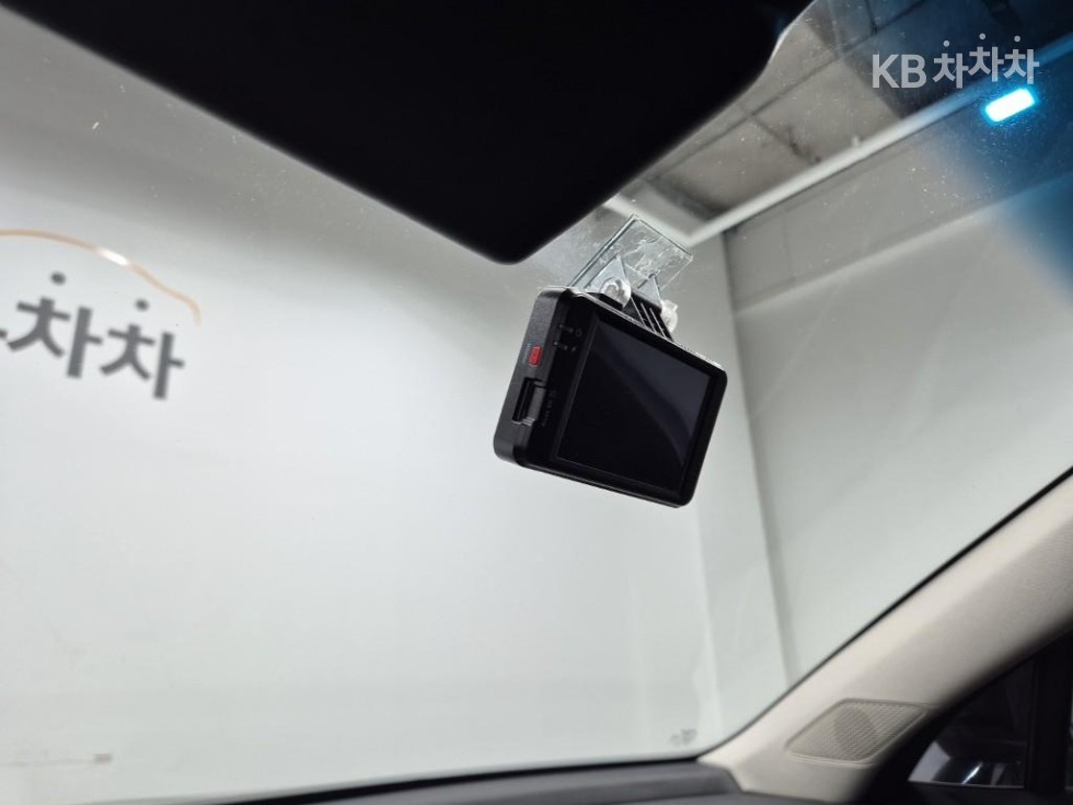 Kia K8 — miniaturë 13