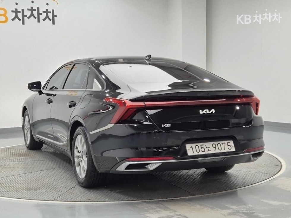 Kia K8 — miniaturë 2