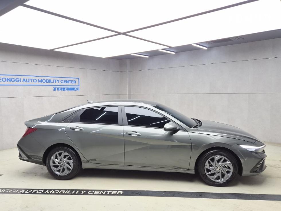 Hyundai Avante — фото 2