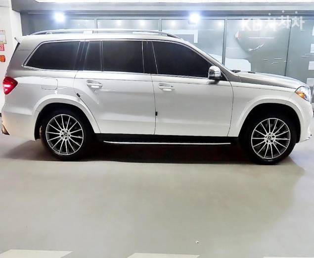 Mercedes-Benz GLS-Class — фото 3