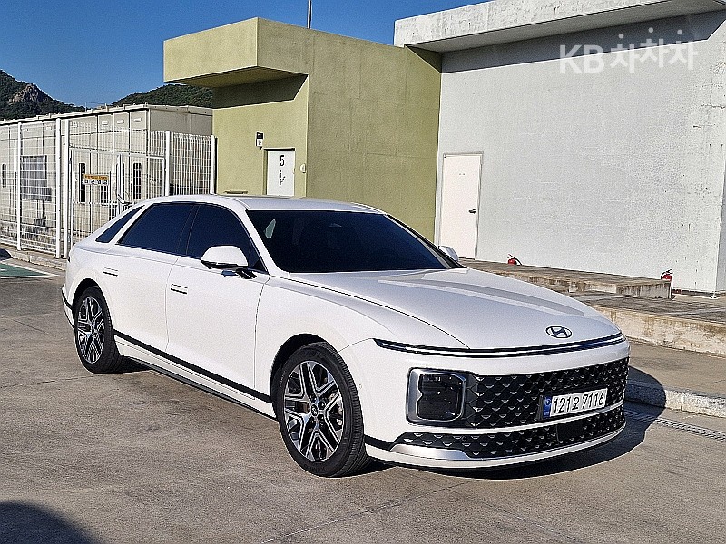 Hyundai Grandeur EXCLUSIVE — фото 3