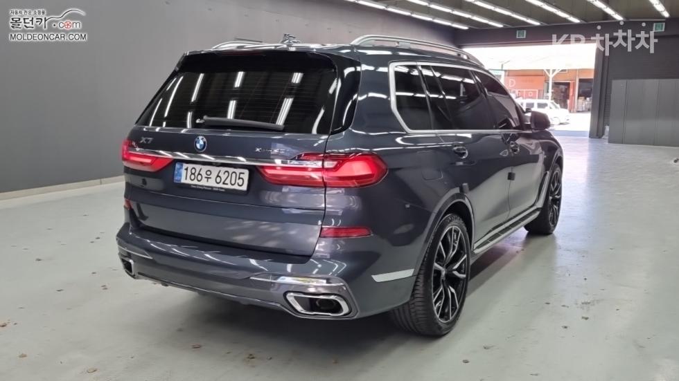 BMW X7 M Sport — фото 2