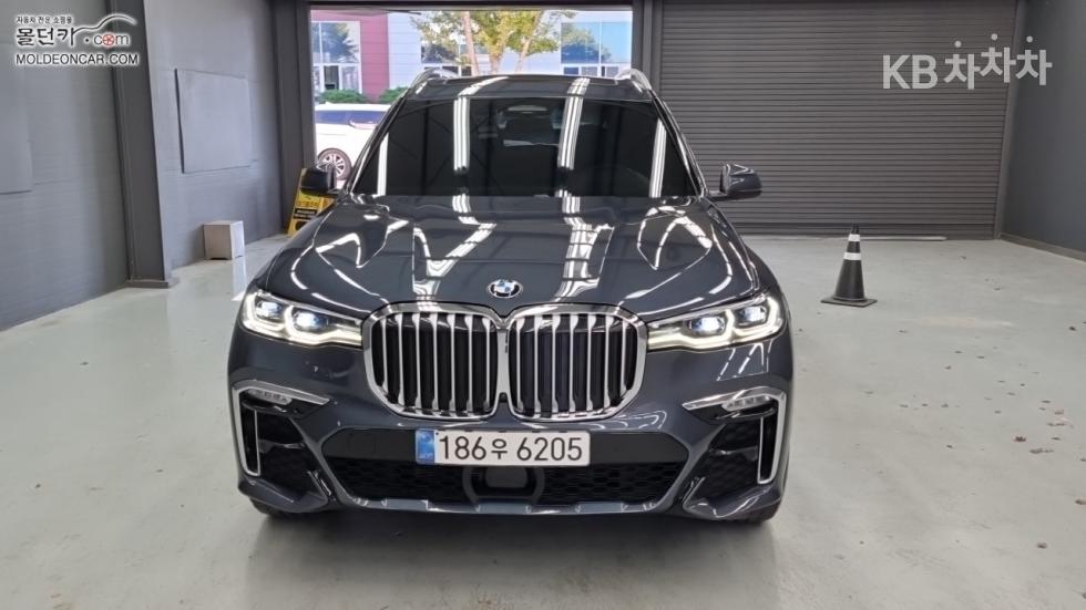 BMW X7 M Sport — фото 3