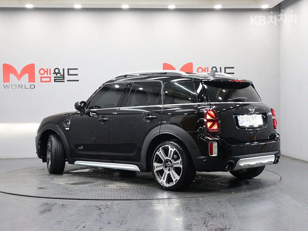 Mini Countryman BASE MODEL — фото 4