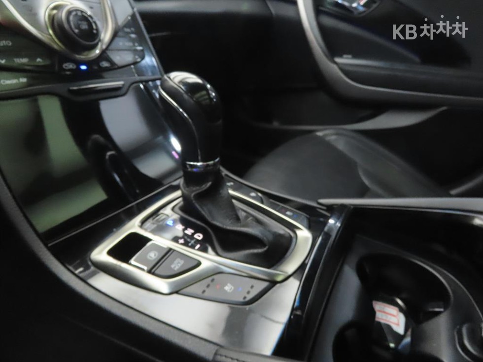 Hyundai Grandeur — miniaturë 11