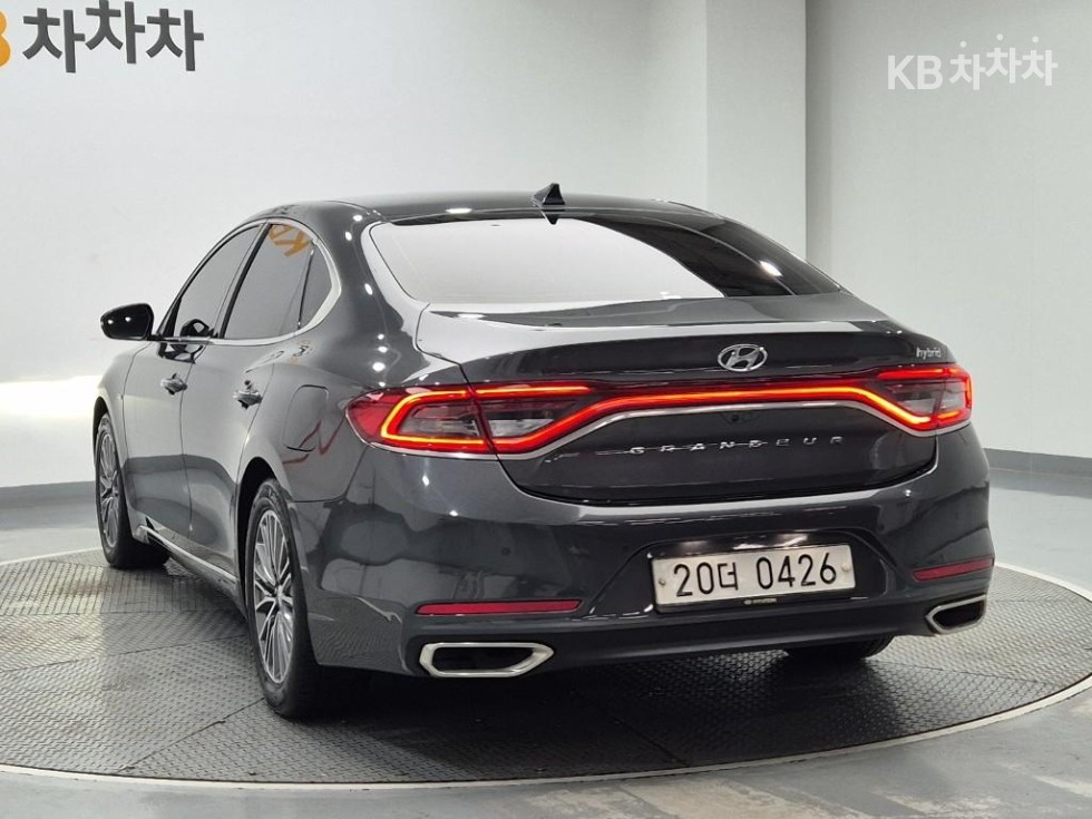 Hyundai Grandeur Special — фото 2