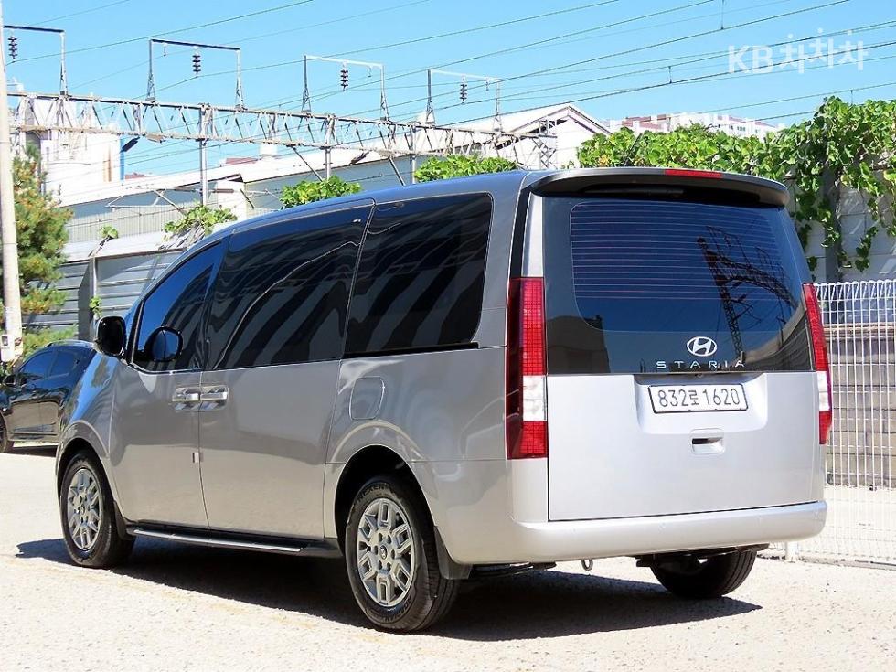 Hyundai Staria — miniaturë 3