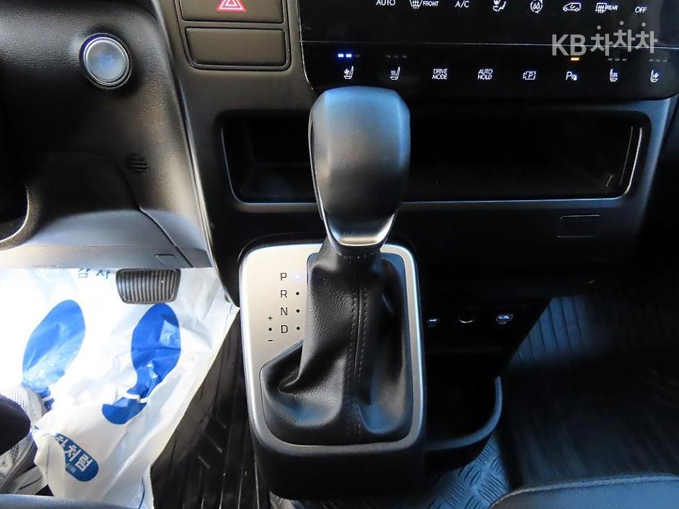Hyundai Staria — miniaturë 10