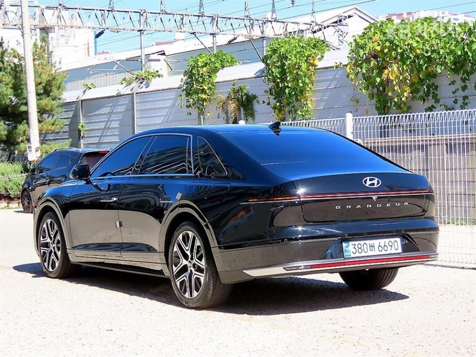 Hyundai Grandeur EXCLUSIVE — фото 3