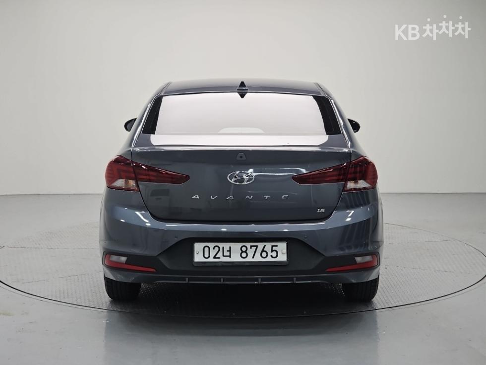 Hyundai Avante Smart — фото 3