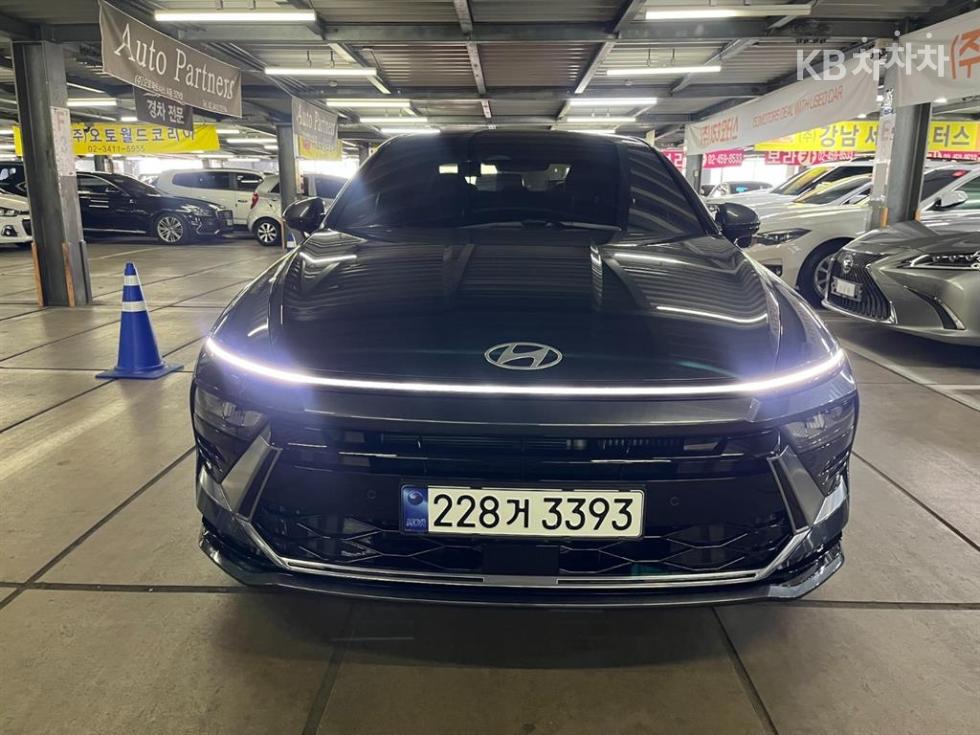 Hyundai Sonata EXCLUSIVE — фото 1
