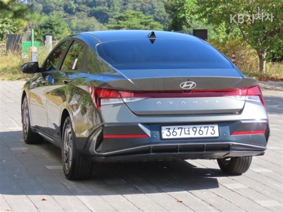 Hyundai Avante — фото 4
