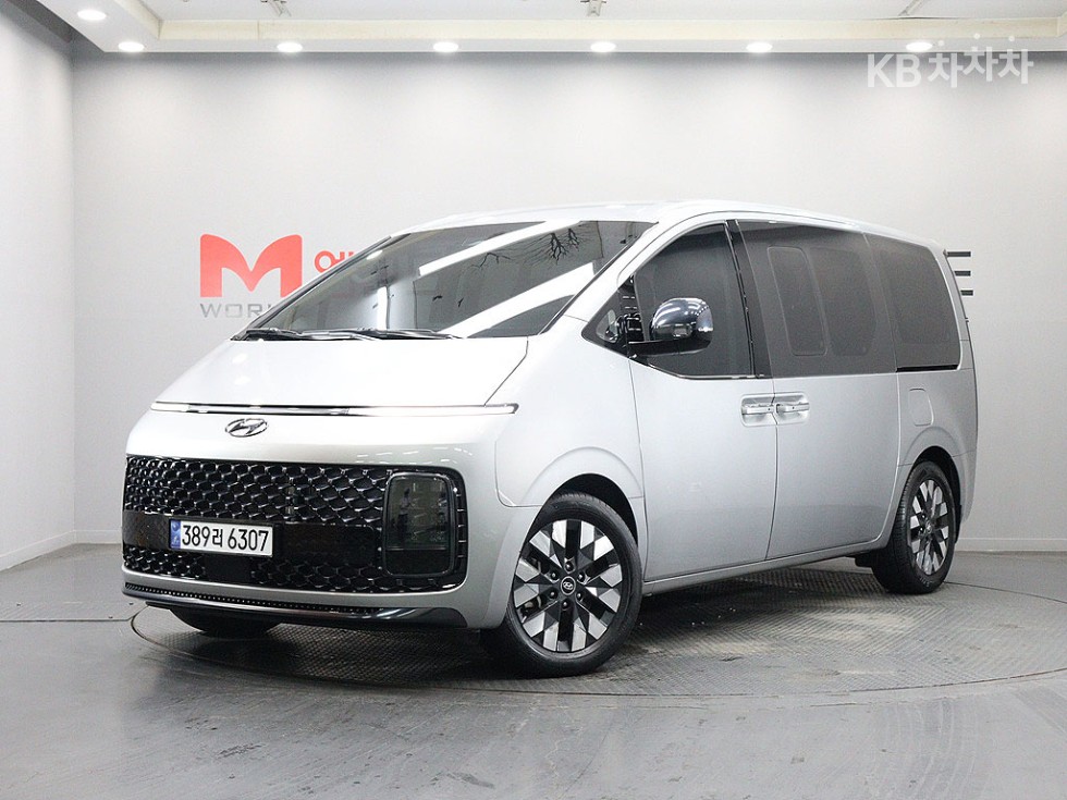 Hyundai Staria PRESTIGE — фото 1