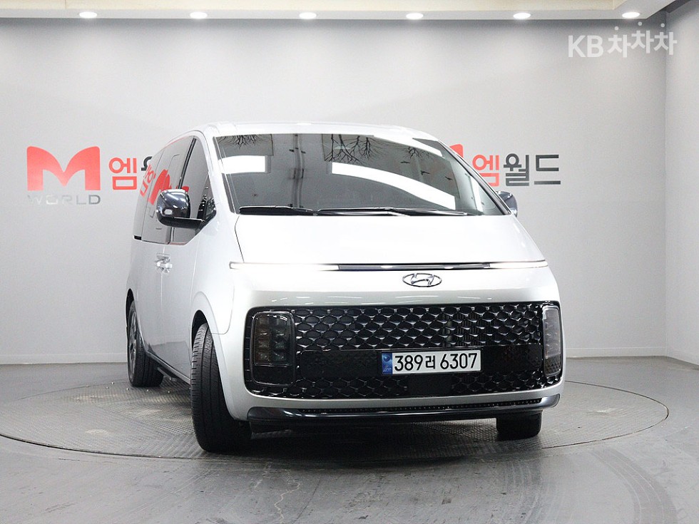 Hyundai Staria PRESTIGE — фото 2