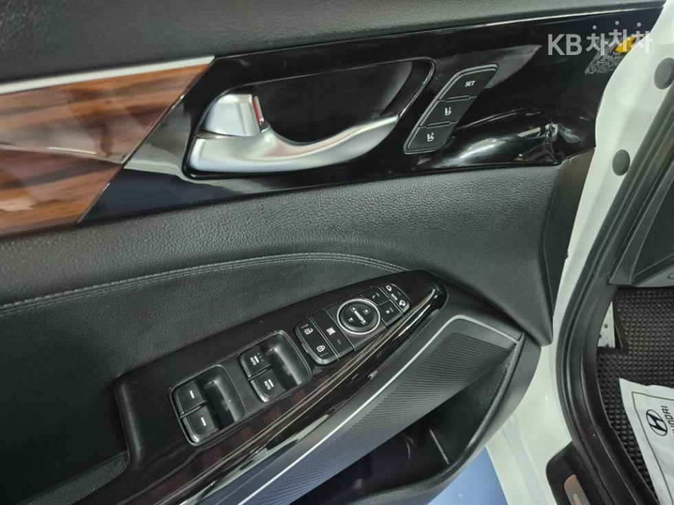 Kia K7 — miniaturë 7