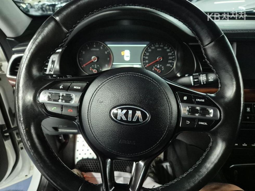 Kia K7 — miniaturë 10