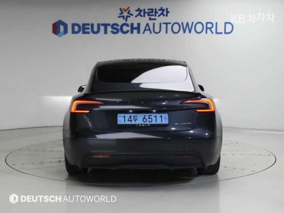 Tesla Model 3 — фото 4