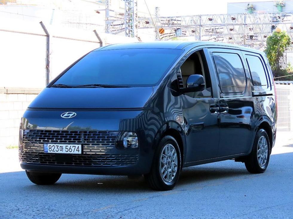 Hyundai Staria — фото 2
