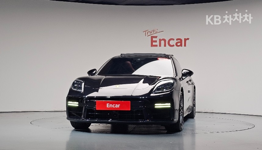 Porsche Panamera BASE MODEL — фото 3
