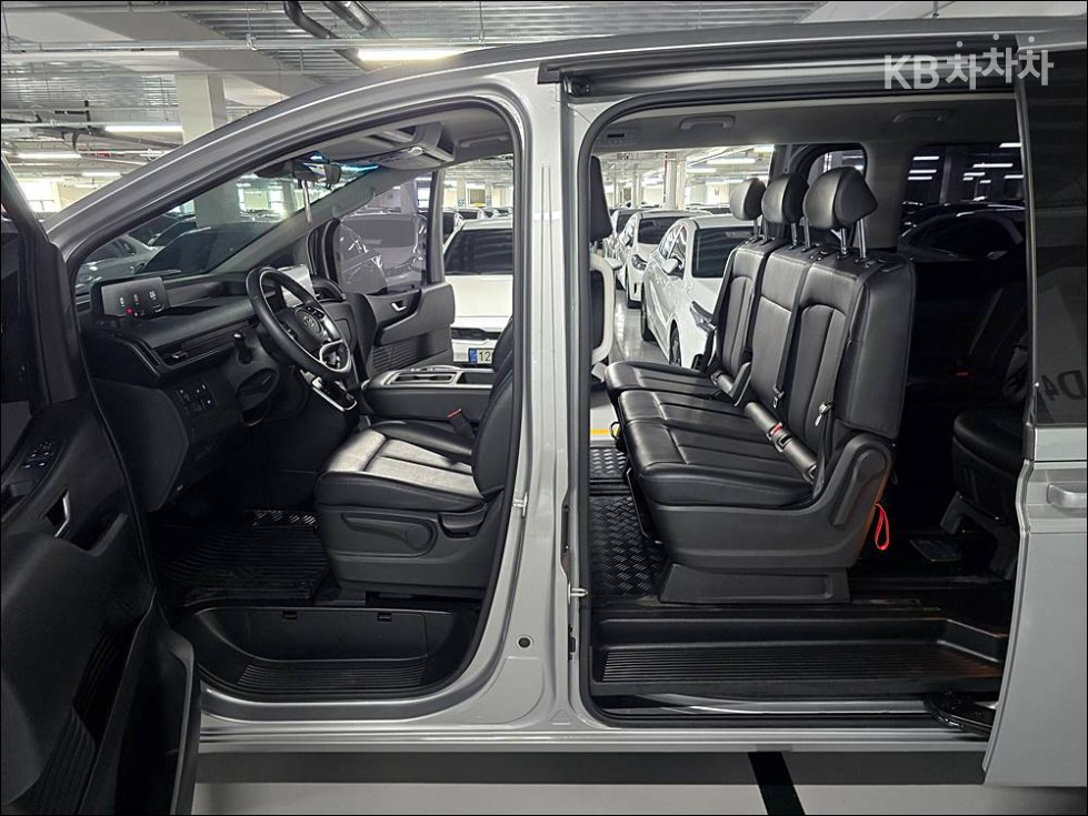 Hyundai Staria — miniaturë 6