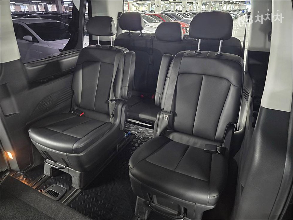 Hyundai Staria — miniaturë 9