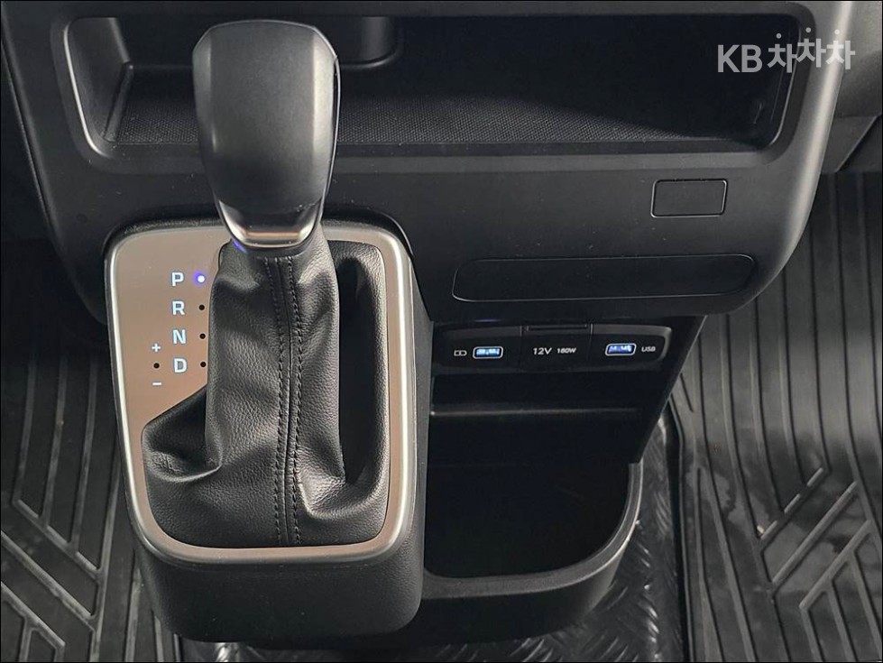 Hyundai Staria — miniaturë 14