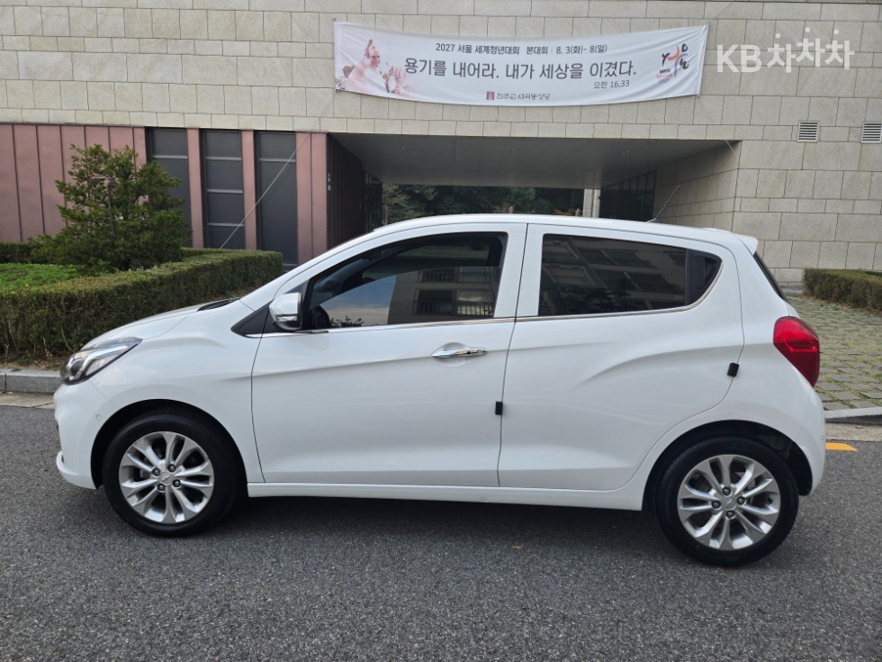 GM Korea Chevrolet Spark BASE MODEL — фото 3