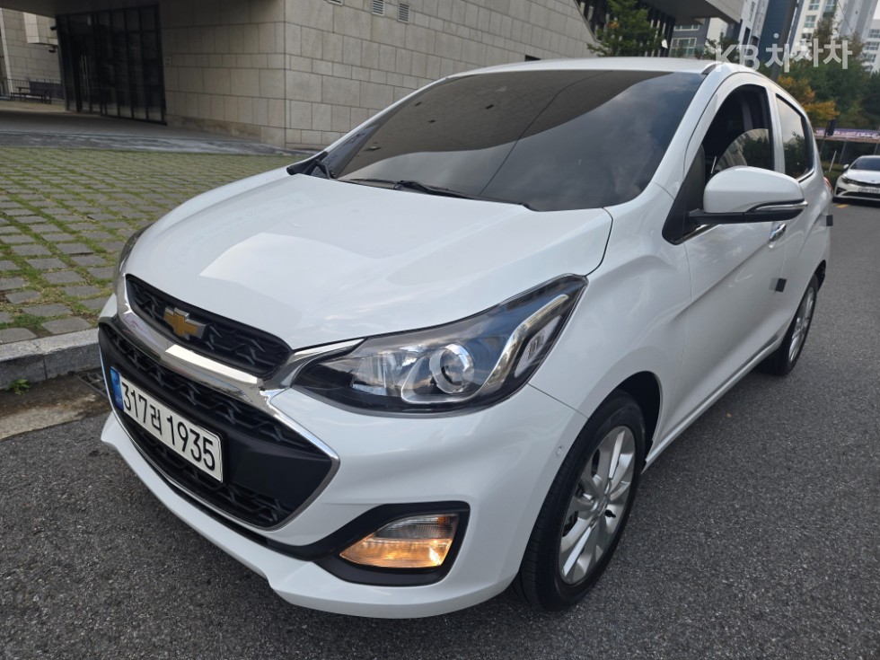 GM Korea Chevrolet Spark BASE MODEL — фото 2