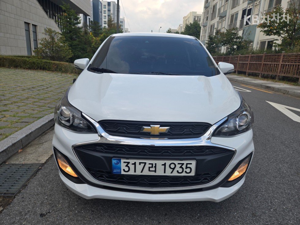 GM Korea Chevrolet Spark BASE MODEL — фото 1