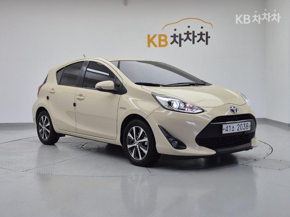 Toyota Prius — фото 2