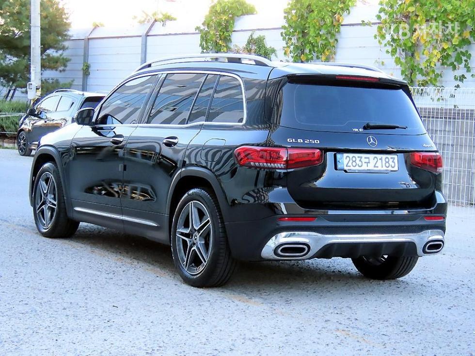 Mercedes-Benz GLB-Class — фото 3