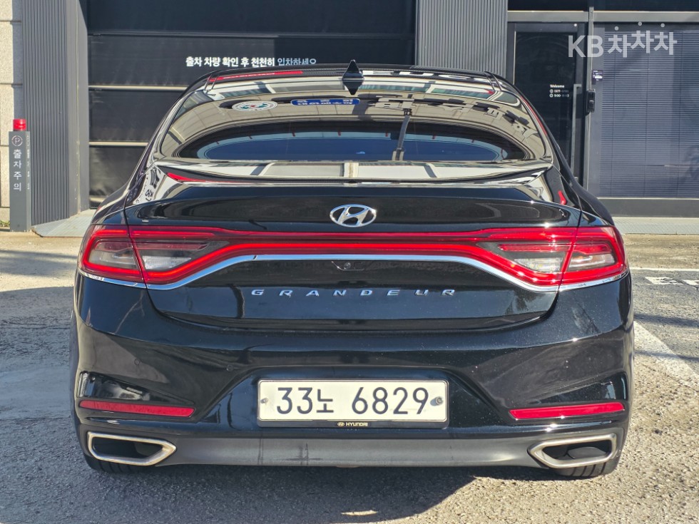 Hyundai Grandeur BASE MODEL — фото 3