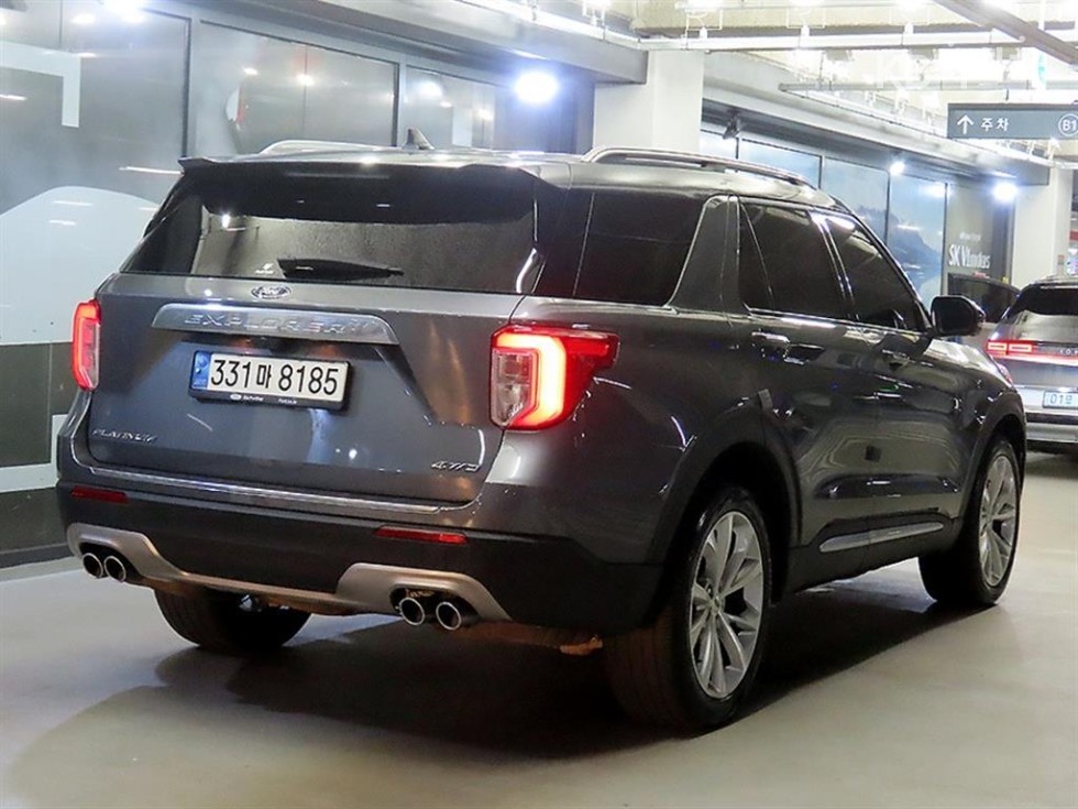 Ford Explorer Platinum — фото 4